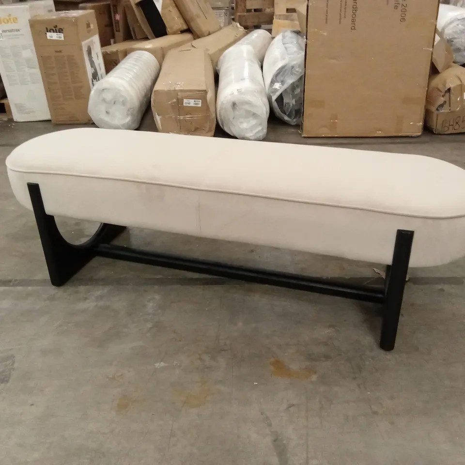 DANETTI ORLAN CHAMPAGNE VELVET 3 SEATER BENCH WITHOUT BACKREST RRP £399