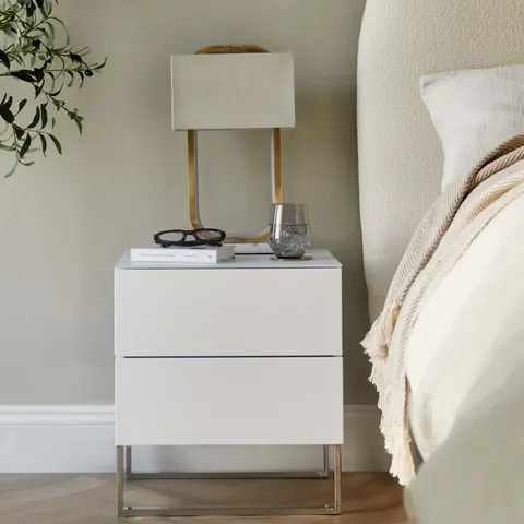 BOXED DANETTI BENTON WHITE 2 DRAWER BEDSIDE TABLE WITH CHROME LEGS