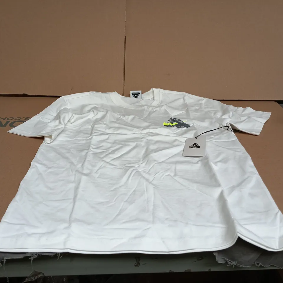 NIKE PALACE TRI SWOOSH WHITE T SHIRT MEDIUM TAGGED