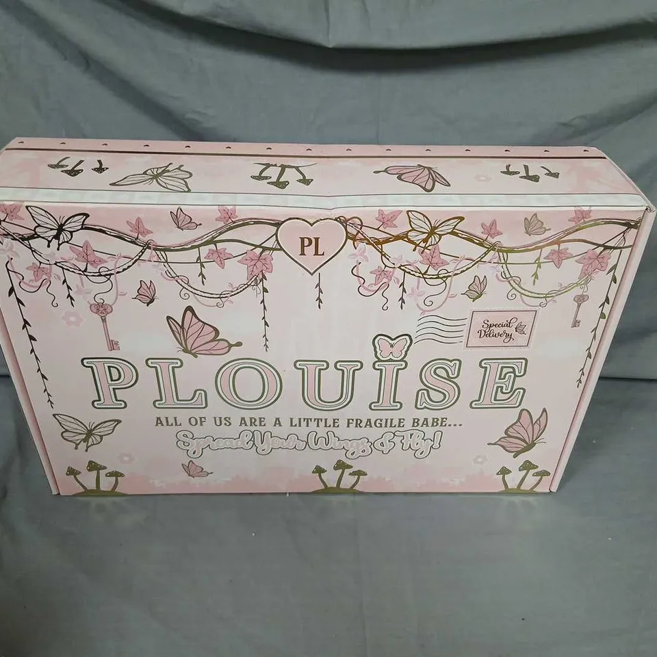 PLOUISE ALL OF US ARE A LITTLE FRAGILE BABE SPREAD YOUR WINGS AND FLY SEALED GIFT SET