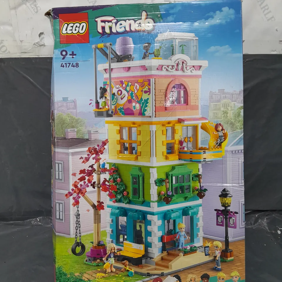 LEGO FRIENDS HEARTLAKE CITY COMMUNITY CENTRE 41748 RRP £129.99