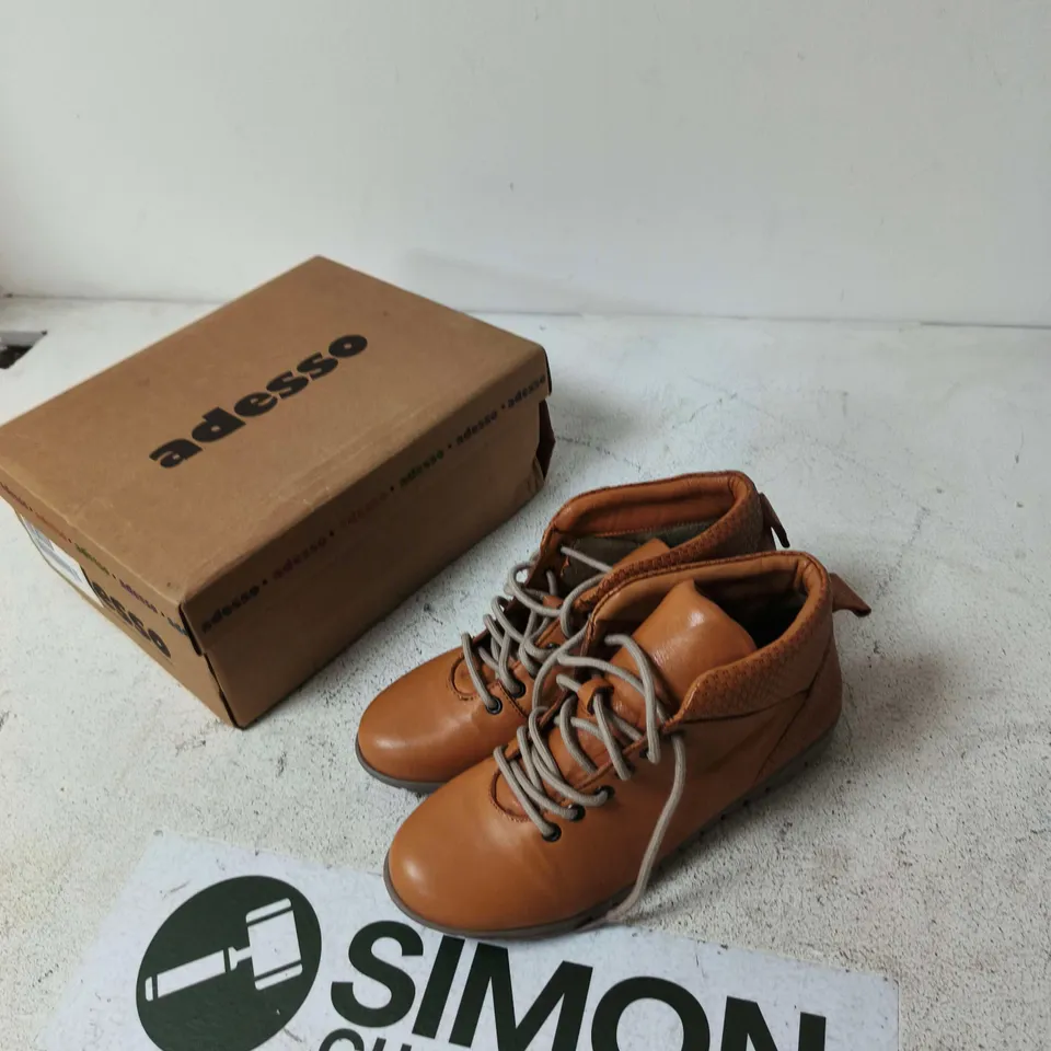 ADESSO TAN LEATHER ANKLE BOOTS – BOXED UK 6