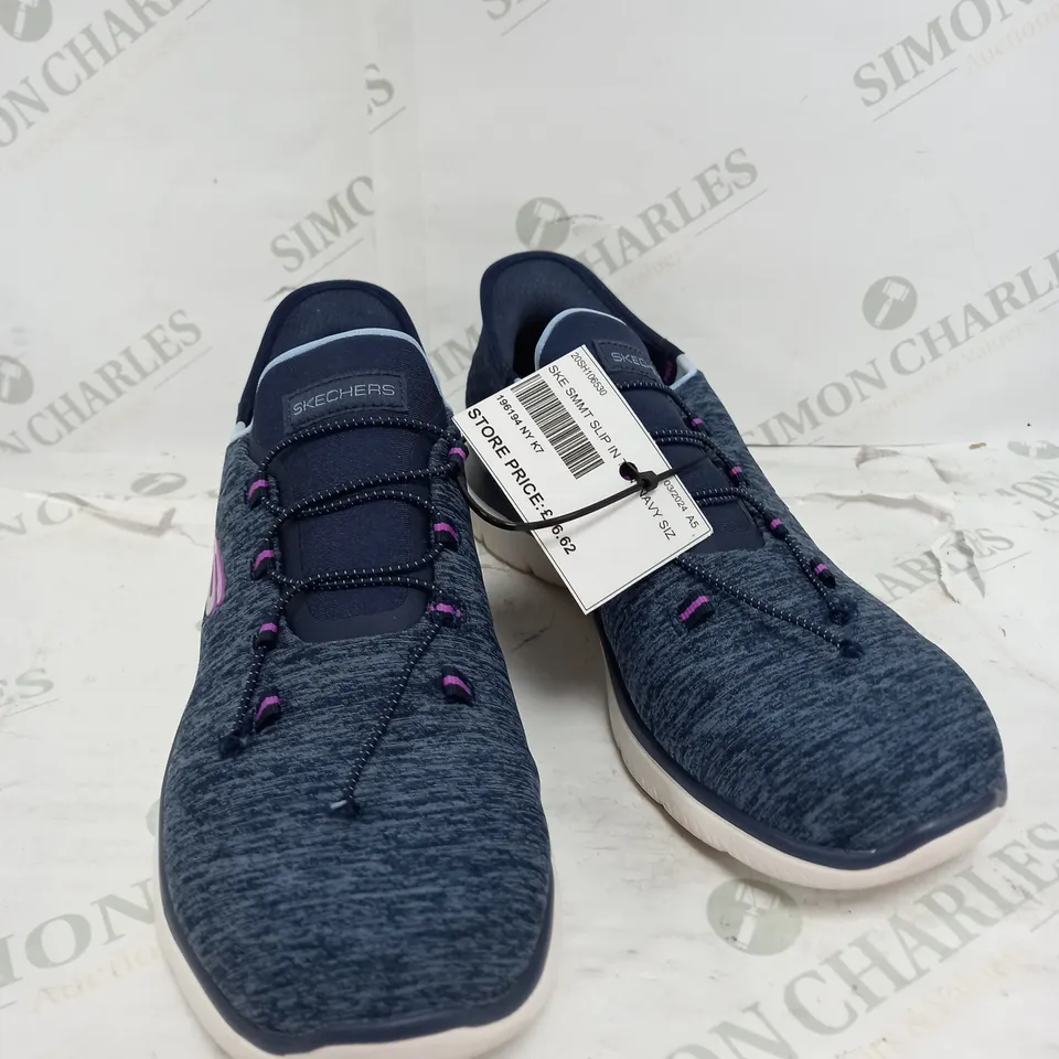 SKETCHERS SLIP-INS TRAINERS - SIZE 7