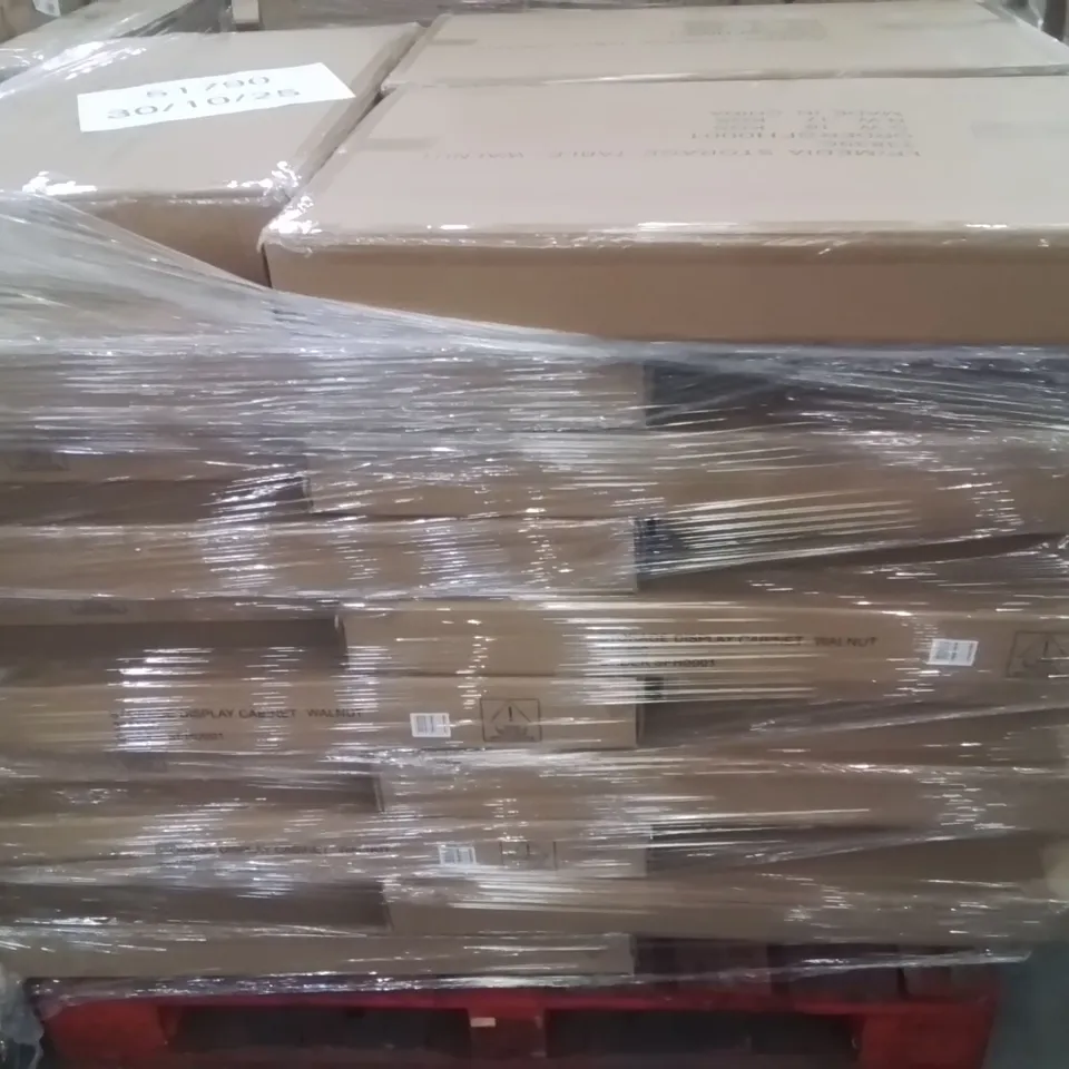 PALLET CONTAINING LARGE QUANTITY OF LP/MEDIA STORAGE TABLE -WALNUT-
