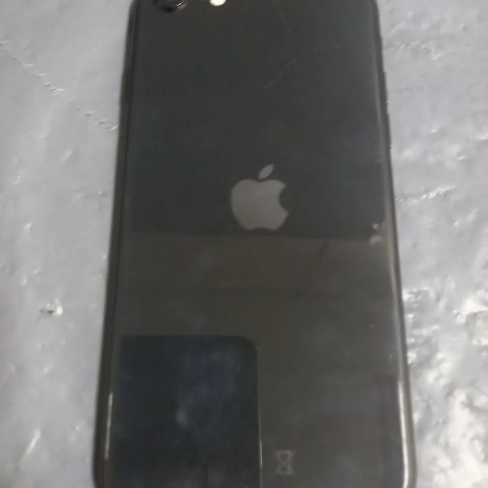 APPLE IPHONE SE SMARTPHONE 
