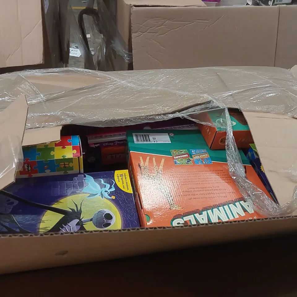 PALLET CONTAINING A LARGE QUANTITY OF ASSORTED CHILDREN'S BOOKS AND RELATED ITEMS 
