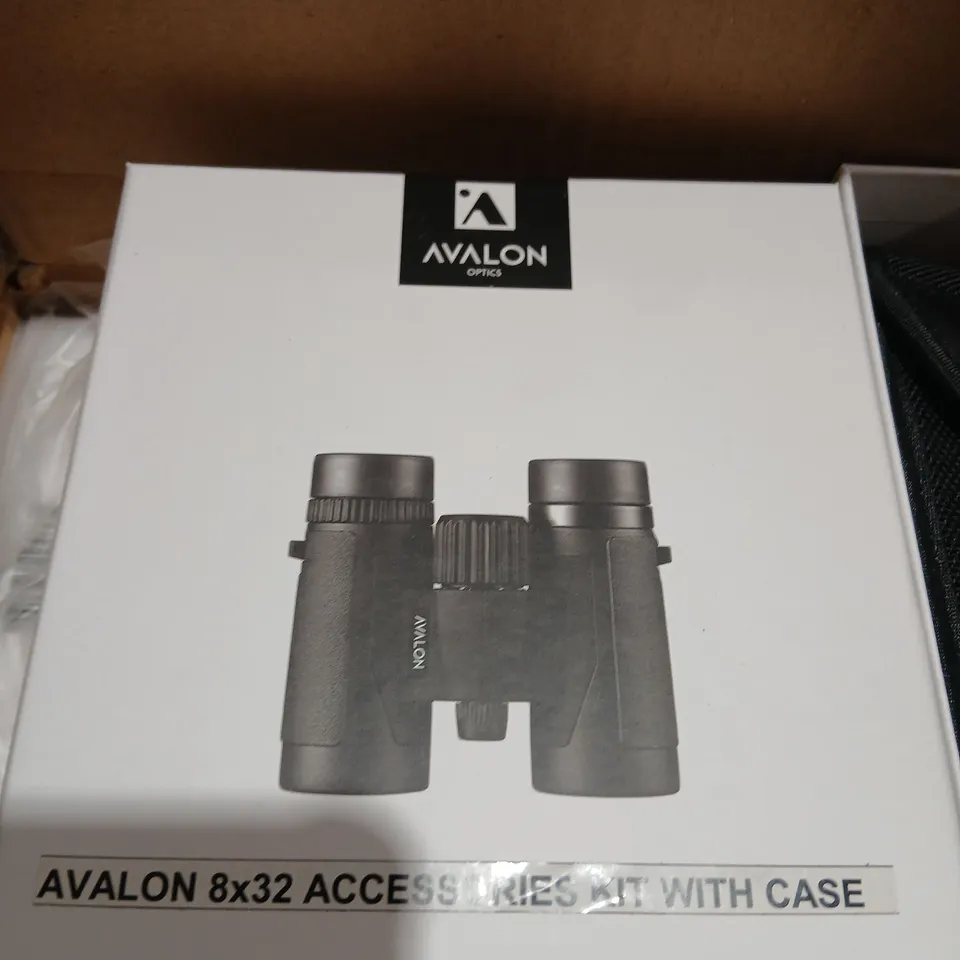 TEN AVALON 8X32 BINOCULARS ACCESSORIES KIT WITH CASE (BOXED)