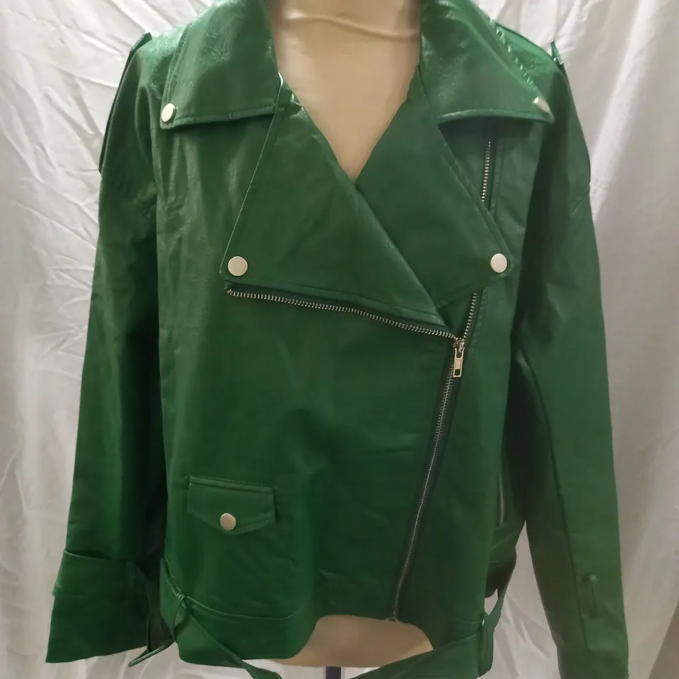 BOOHOO PLUS COLLARED FAUX LEATHER BIKER JACKET, GREEN - SIZE 16