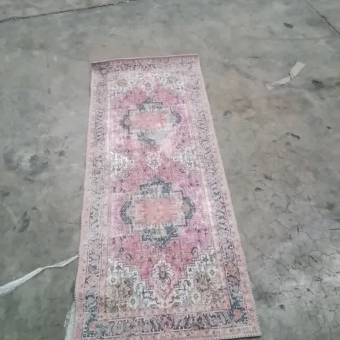 QUALITY DESIGNER AREA RUG - APPROXIMATELY 150X60CM