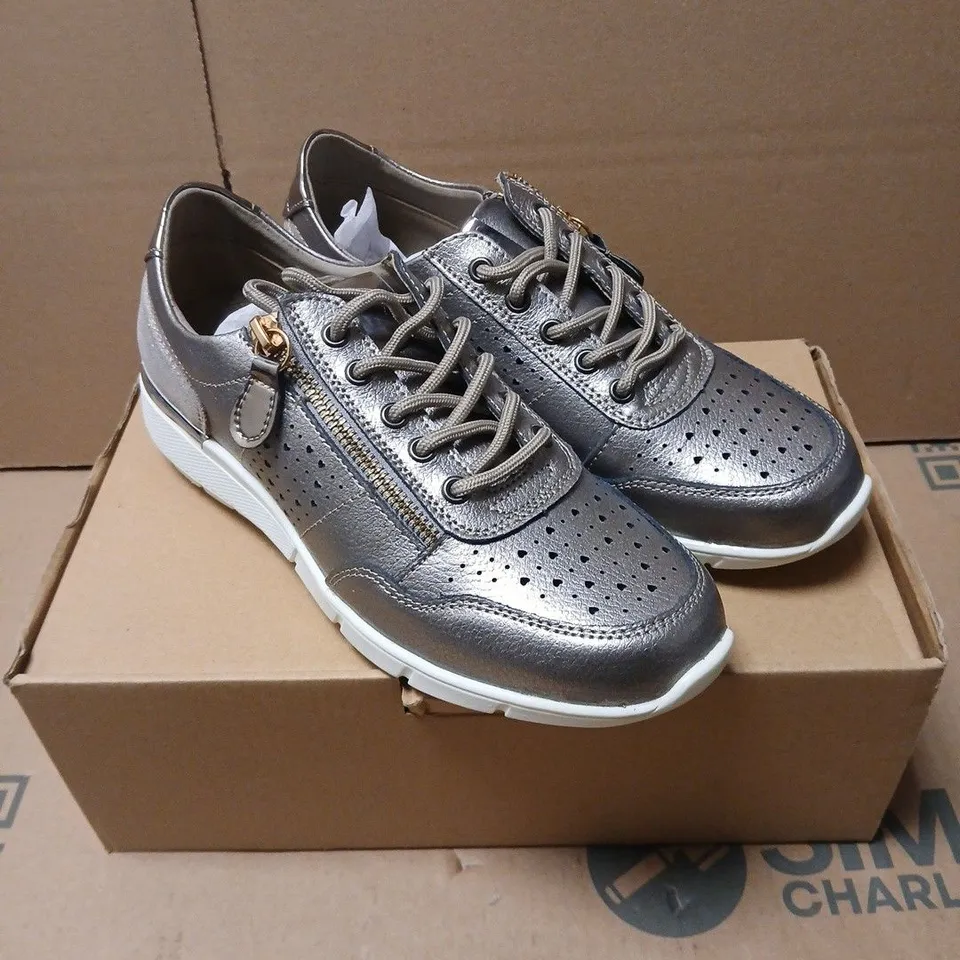 DOWN TO EARTH TRAINERS – BRONZE METALLIC LEATHER - UK 6 