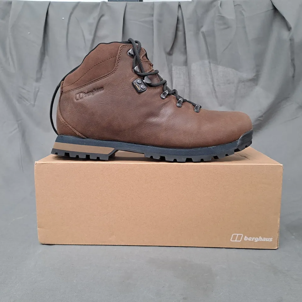 BOXED PAIR OF BERGHAUS HILLWALKER II GTX TECH BOOTS IN BROWN UK SIZE 11