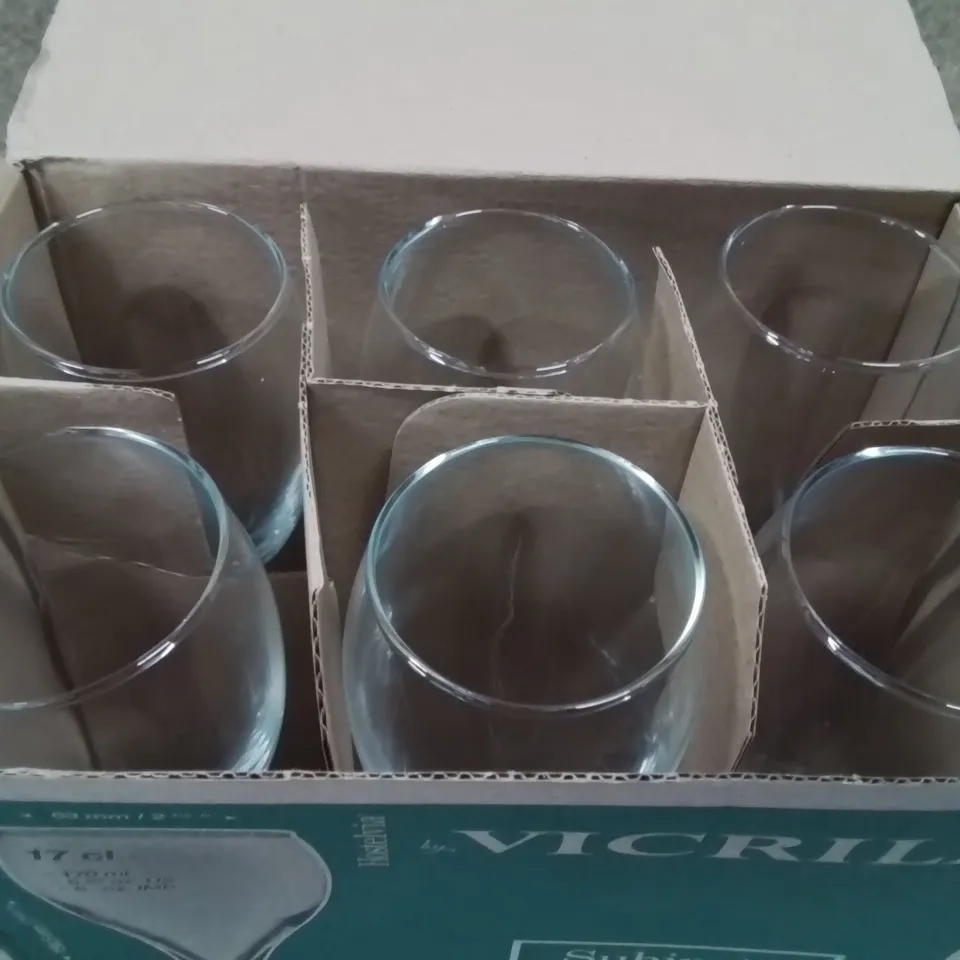 BOX CONTAINING 6 VICRILA 17CL CHAMPAGNE/WINE GLASSES