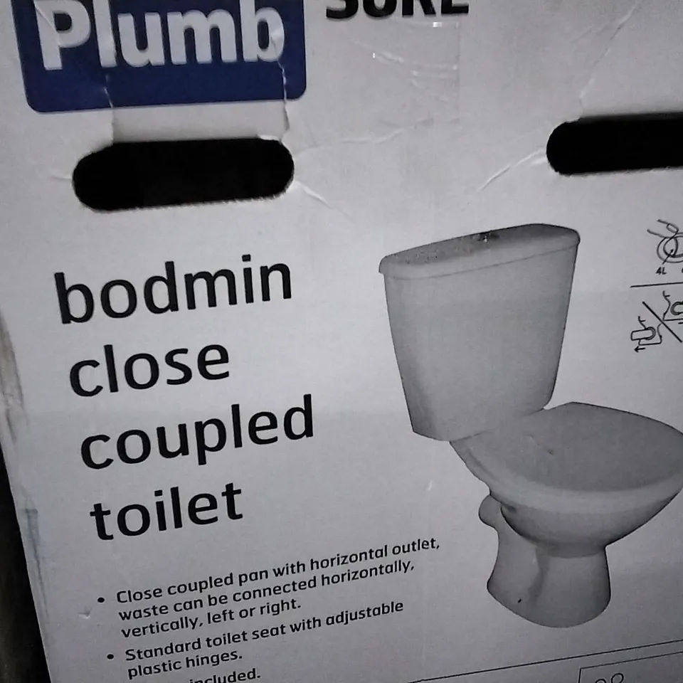 BOXED PLUMBSURE BODMIN CLOSE COUPLED TOILET