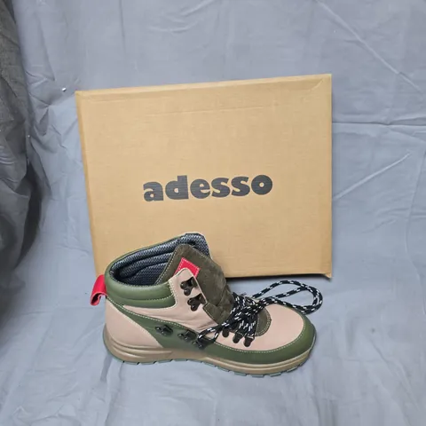 ADESSO HIKING BOOTS – BEIGE & OLIVE GREEN OUTDOOR FOOTWEAR,SIZE EUR 40 