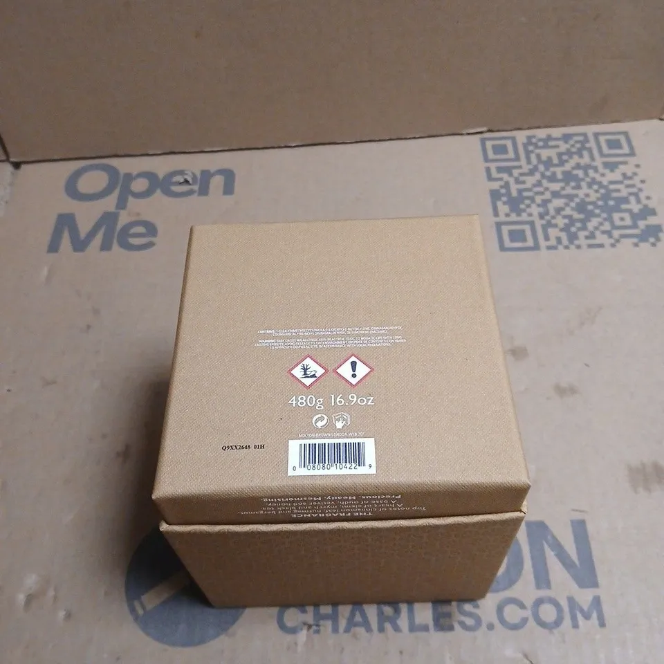 MOLTON BROWN LONDON MESMERISING OUDH ACCORD & GOLD THREE WICK CANDLE – LONDON 480G BOXED