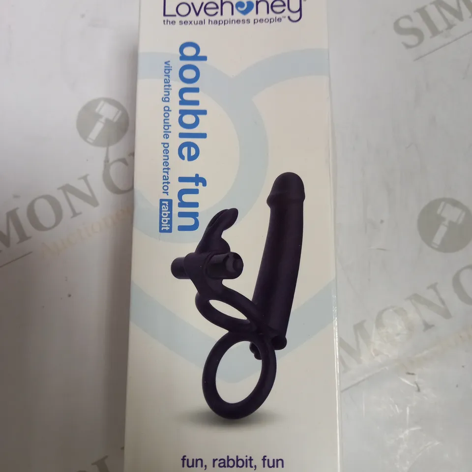 BOXED LOVEHONEY DOUBLE FUN VIBRATING RABBIT DOUBLE PENETRATOR