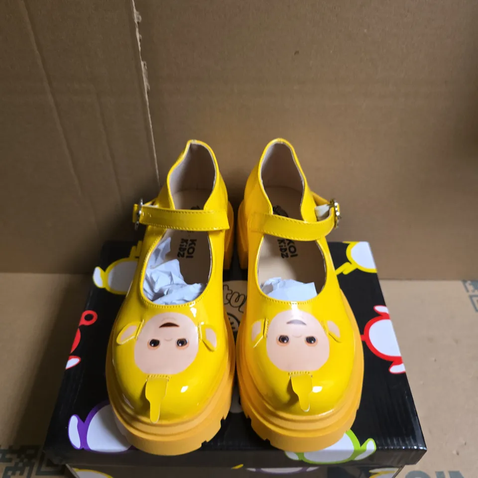 BOXED PAIR OF KOI LA LA TELETUBBIES KIDZ MARY JANES - UK SIZE 3
