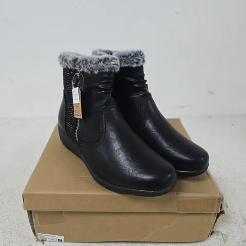 JO & JOE BASIL BLACK LEATHER WINTER BOOTS – UK 6