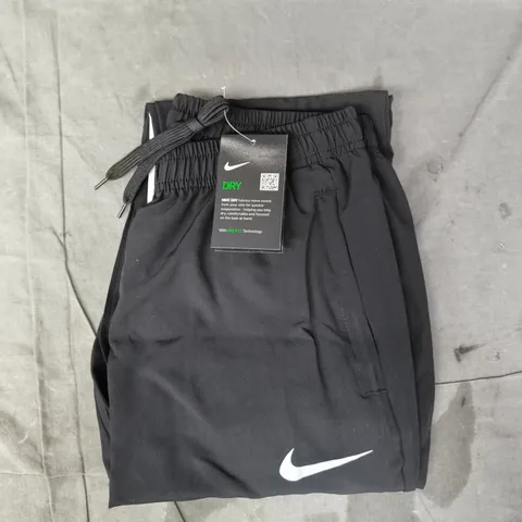 NIKE MEN'S SPORTS PANTS IN BLACK SIZE MEDIUM