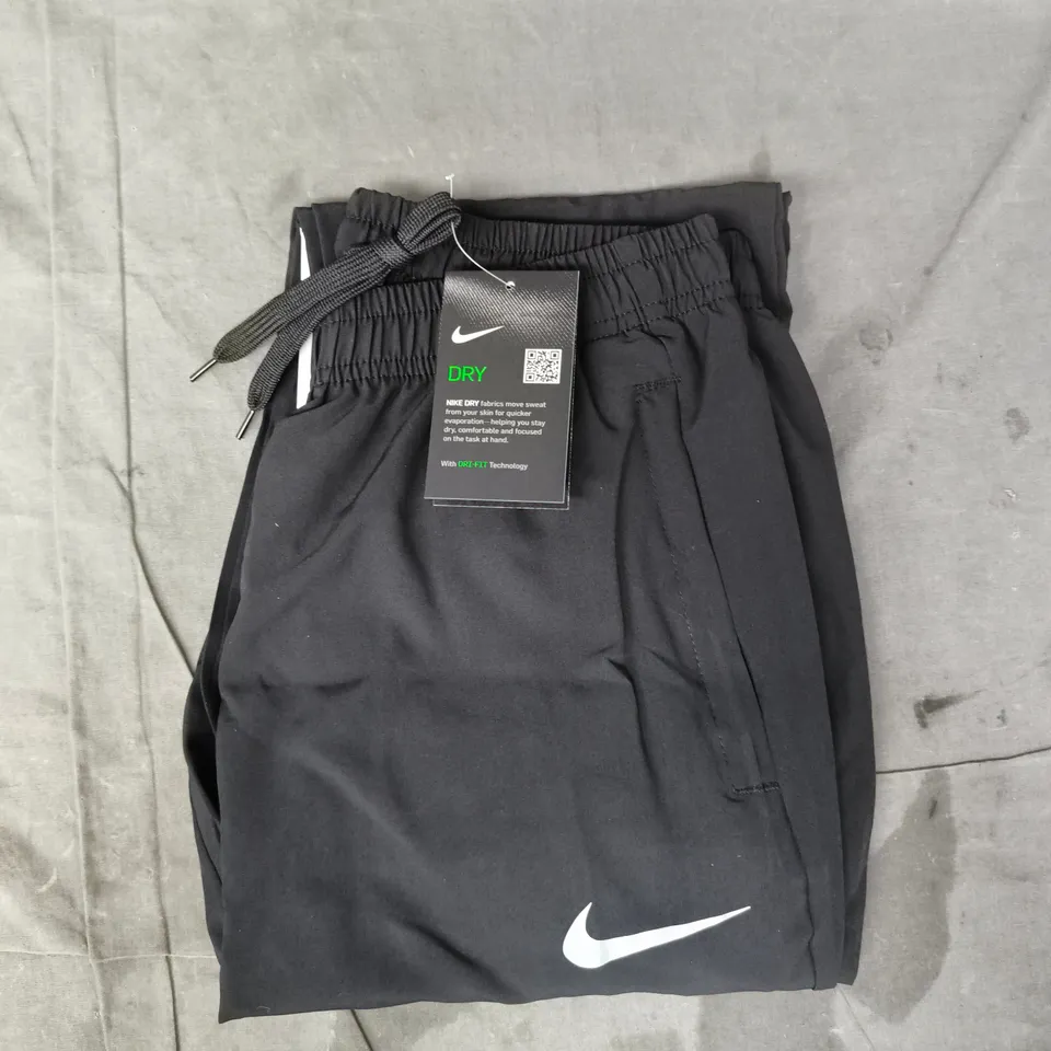 NIKE MEN'S SPORTS PANTS IN BLACK SIZE MEDIUM