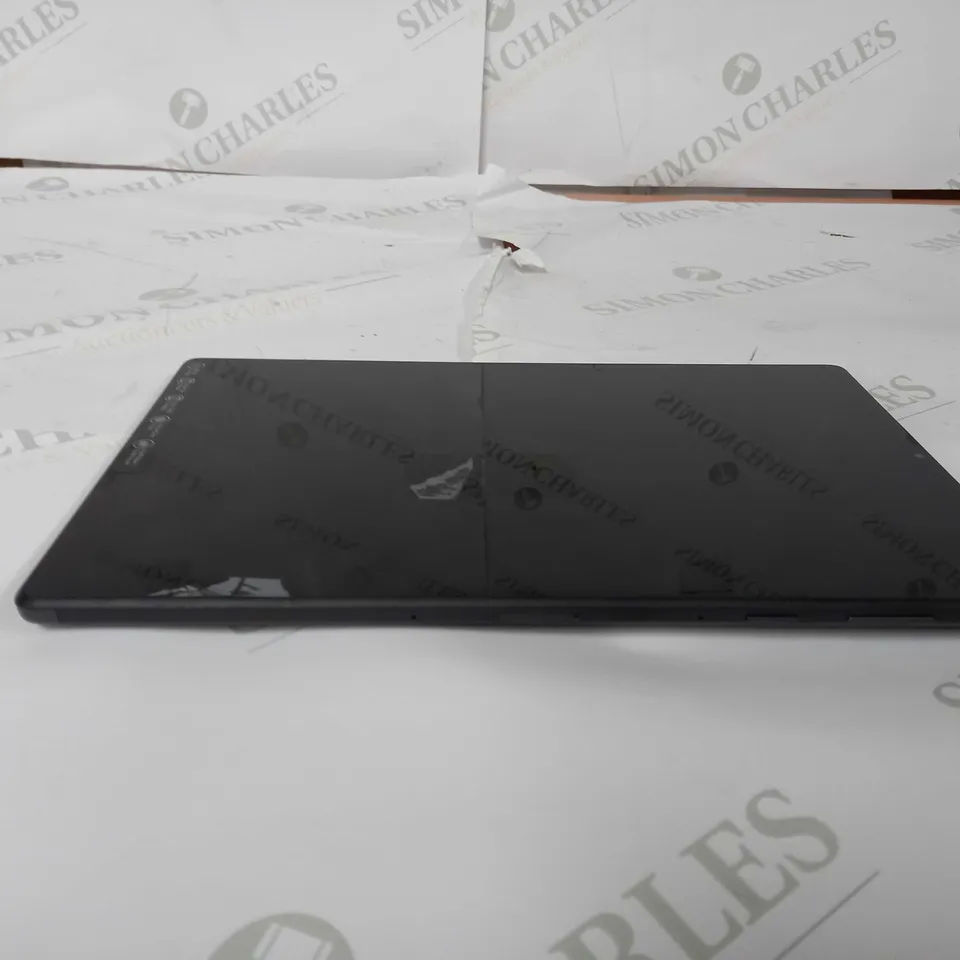 LENOVO 64GB WIFI TABLET WITH SMART DOCKING STATION