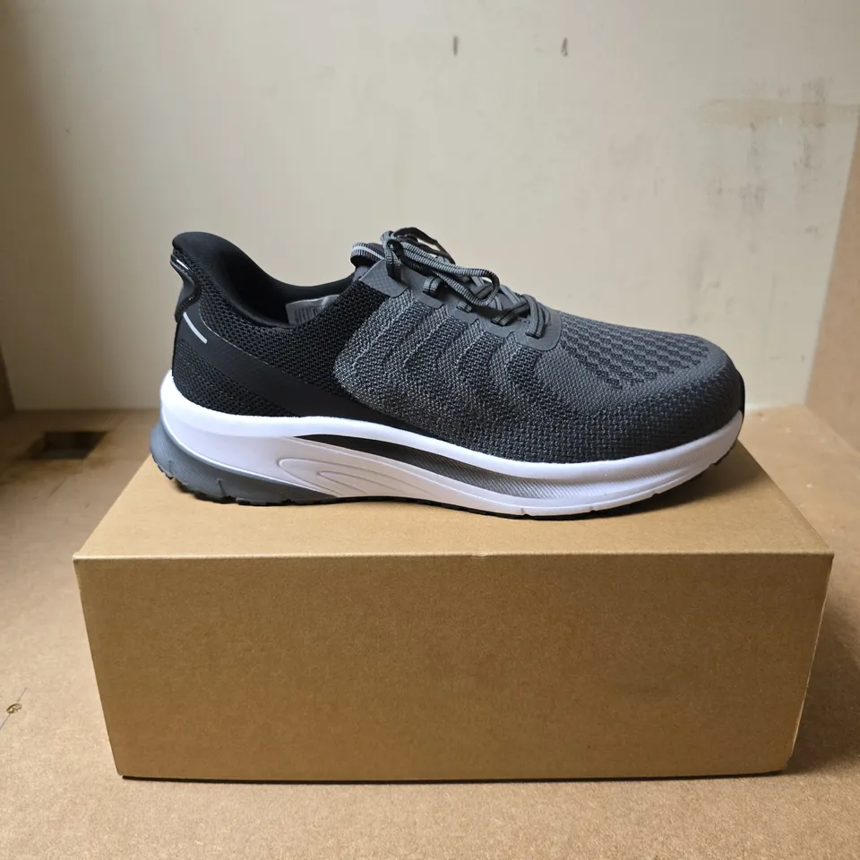 ORTHOFEET TILOS GRAY MEN’S WIDE RUNNING SHOES – 2E, UK9.5