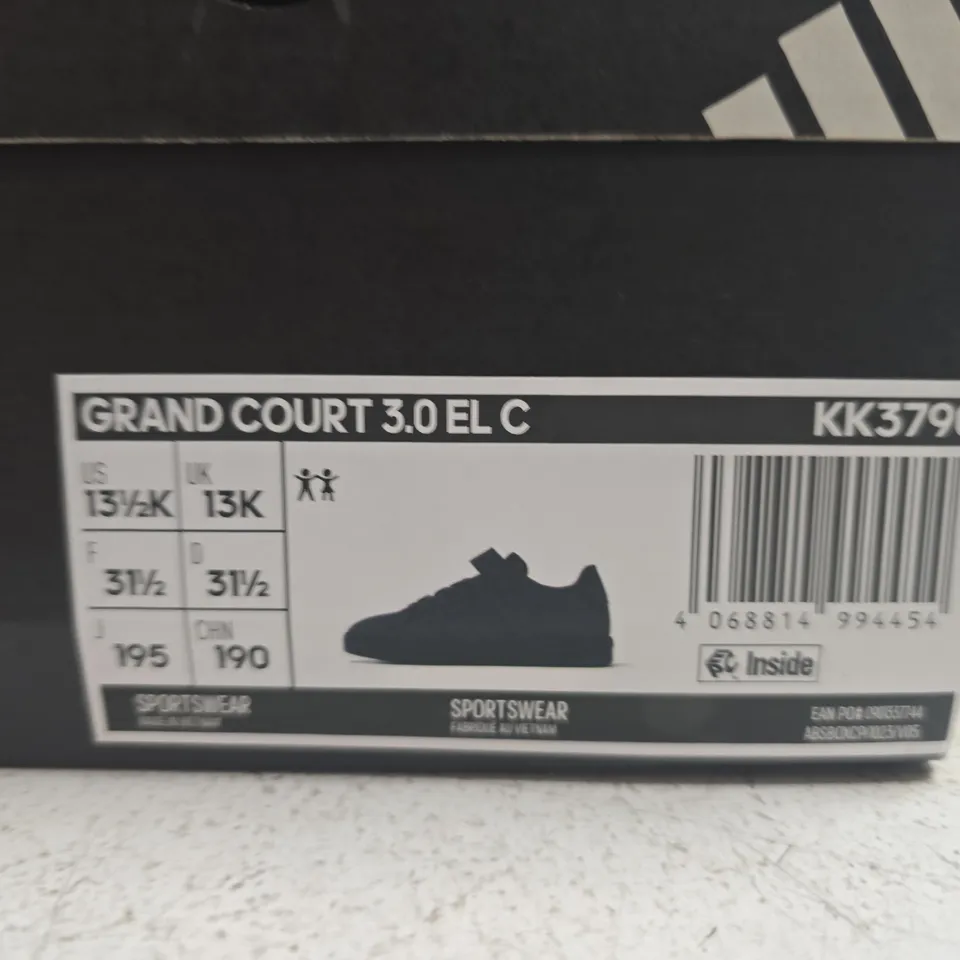 BOXED PAIR OF ADIDAS GRAND COURT 3.0 EL C BLACK TRAINERS – UK 13.5 - KIDS
