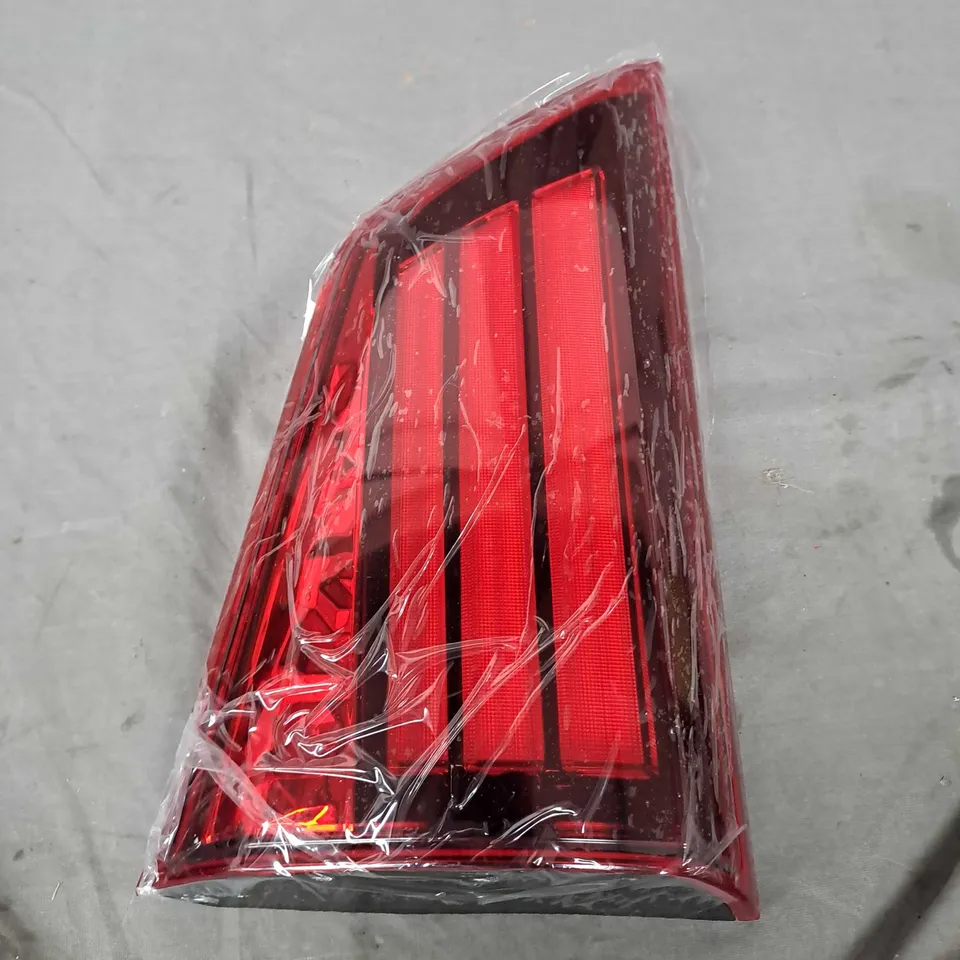 OEM MITSUBISHI OUTLANDER LED INNER TAIL LIGHT 