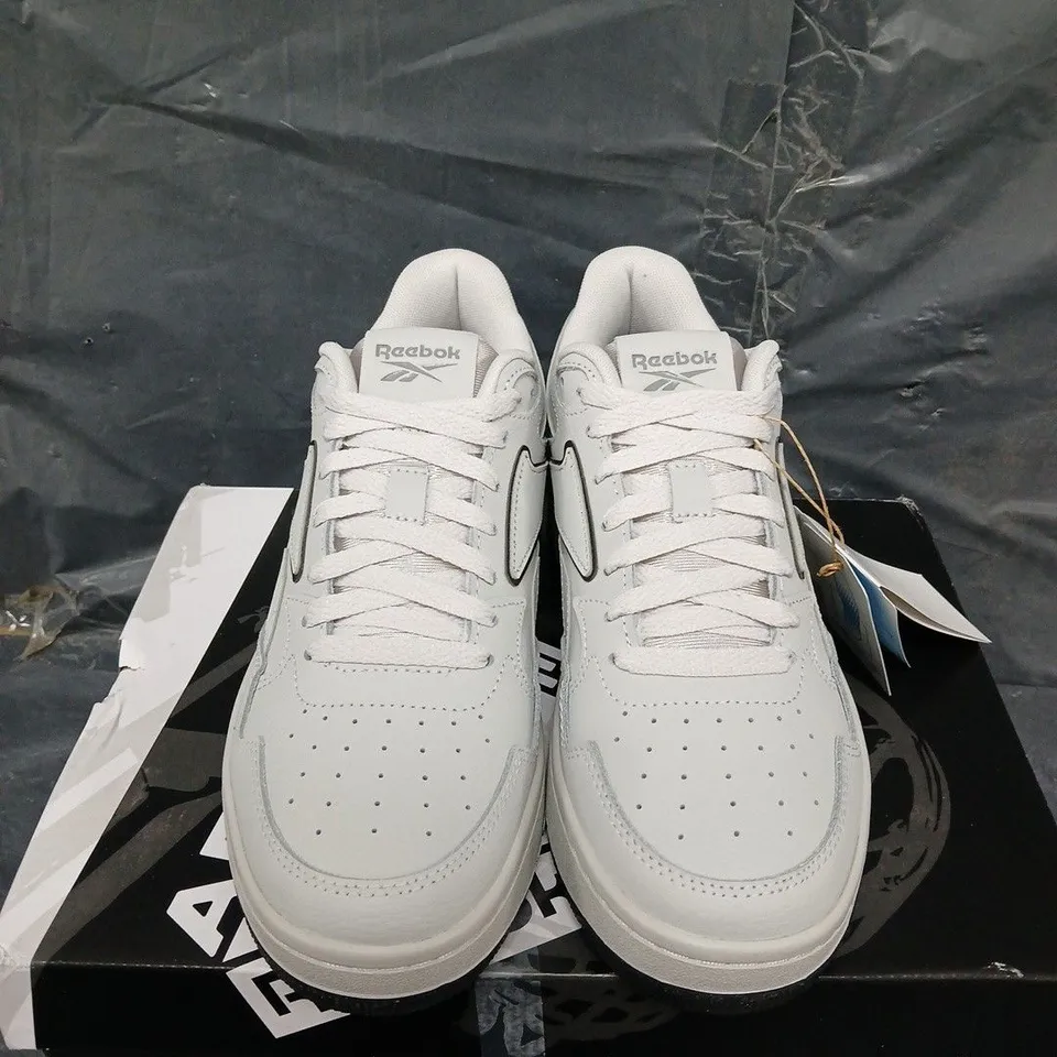 BOXED PAIR OF REEBOK ATR CHILL TRAINERS - UK SIZE 7