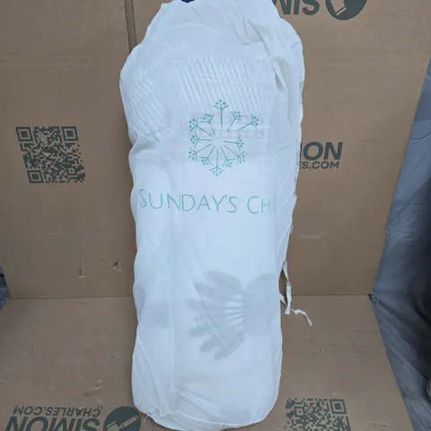 SUNDAYS CHILD BLANKET AND STORAGE BAG 