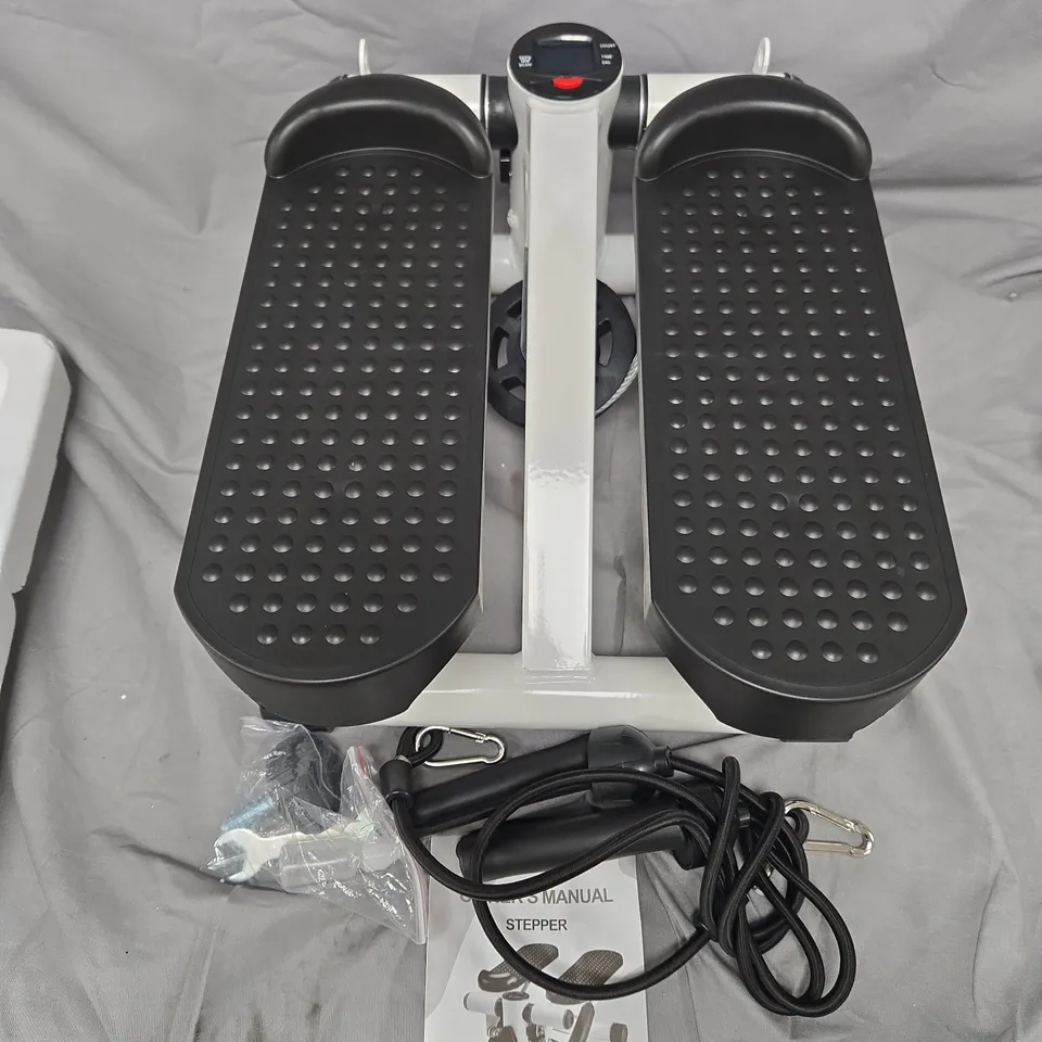 COMPACT STAIR STEPPER EXERCISE MACHINE WITH CONSOLE 
