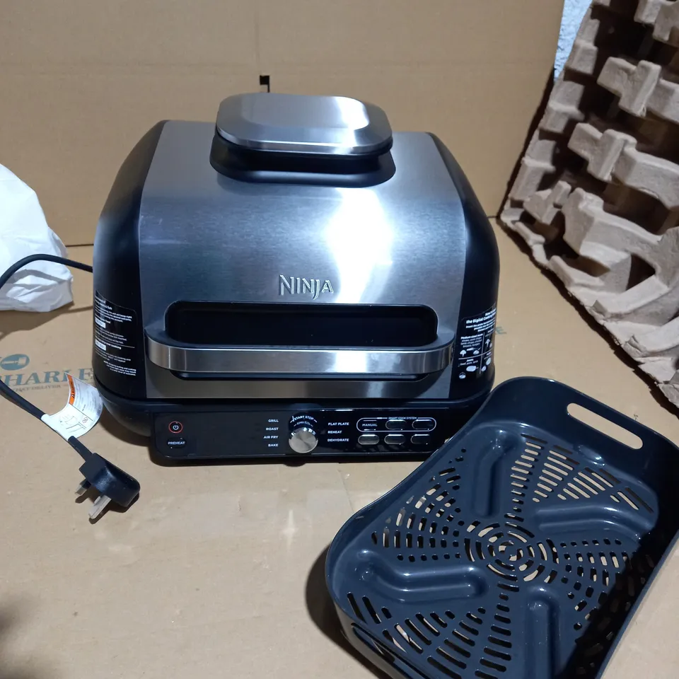 NINJA HEALTH GRILL & AIR FRYER (AG651UK)