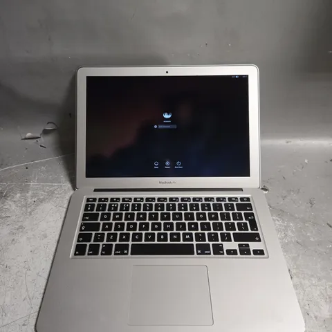 APPLE MACBOOK AIR (2015) 13"