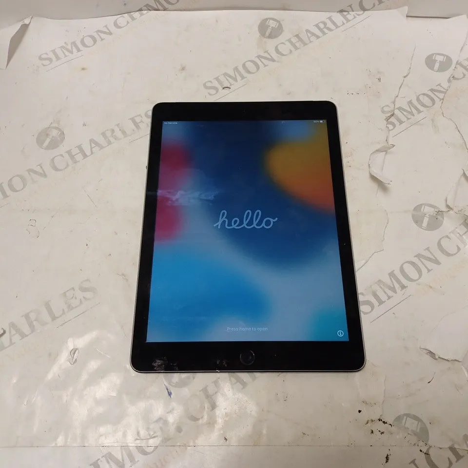 APPLE IPAD IN SILVER MODEL A1567