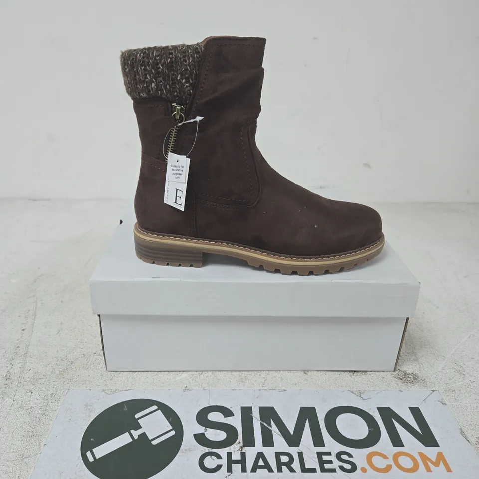 Brown suede ankle boot with knitted cuff – Women's footwear size 8