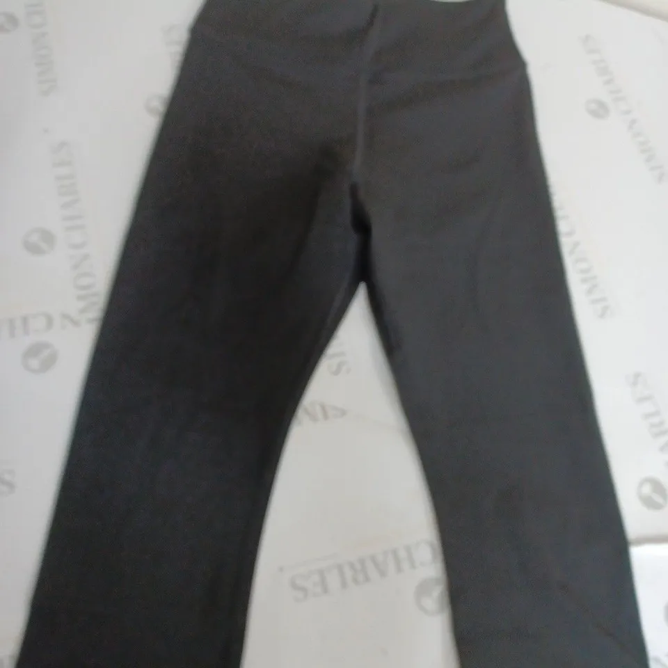 MOVE TRAINING LEGGINGS SIZE 8