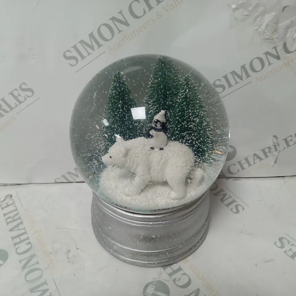 SANTA EXPRESS CHRISTMAS CHARACTER MUSICAL WATER SPINNER POLAR BEAR