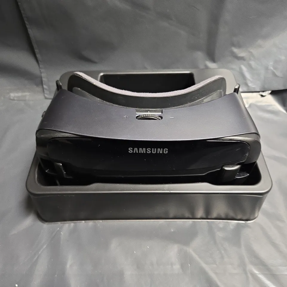 BOXED SAMSUNG GEAR VR 2017 (MISSING CONTROLLERS)