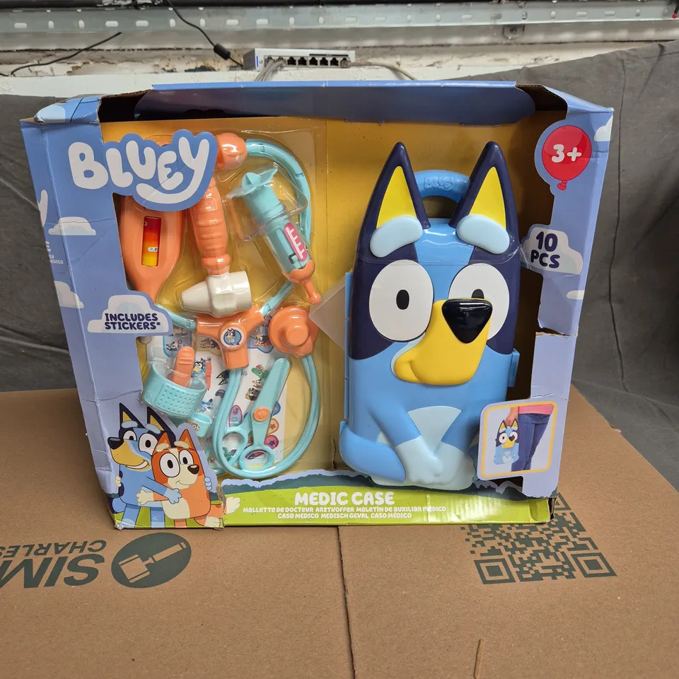 BLUEY MEDIC CASE PLAYSET