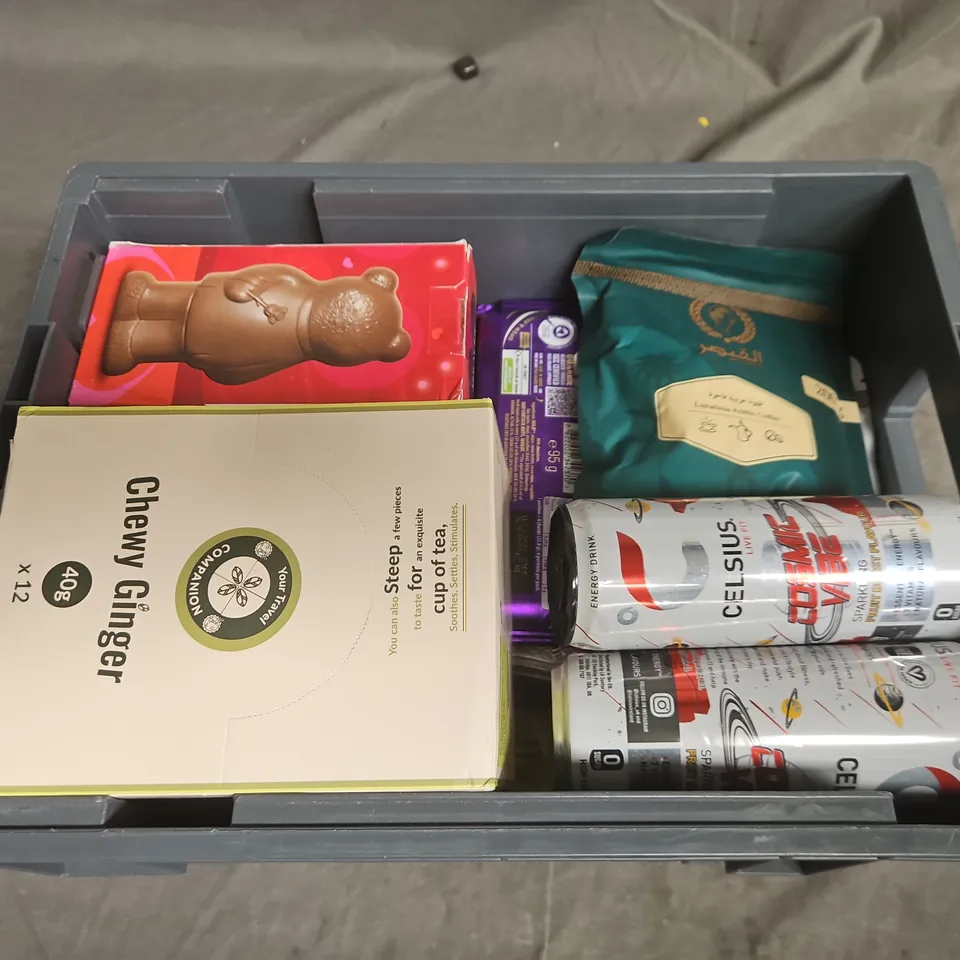 TOTE OF APPROXIMATELY 11 ASSORTED FOOD AND DRINK ITEMS TO INCLUDE CHEWY GINGER , CELSIUS ENERGY DRINK , ETC 