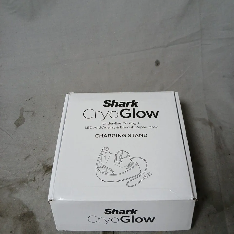 SHARK CRYO GLOW CHARGING STAND 
