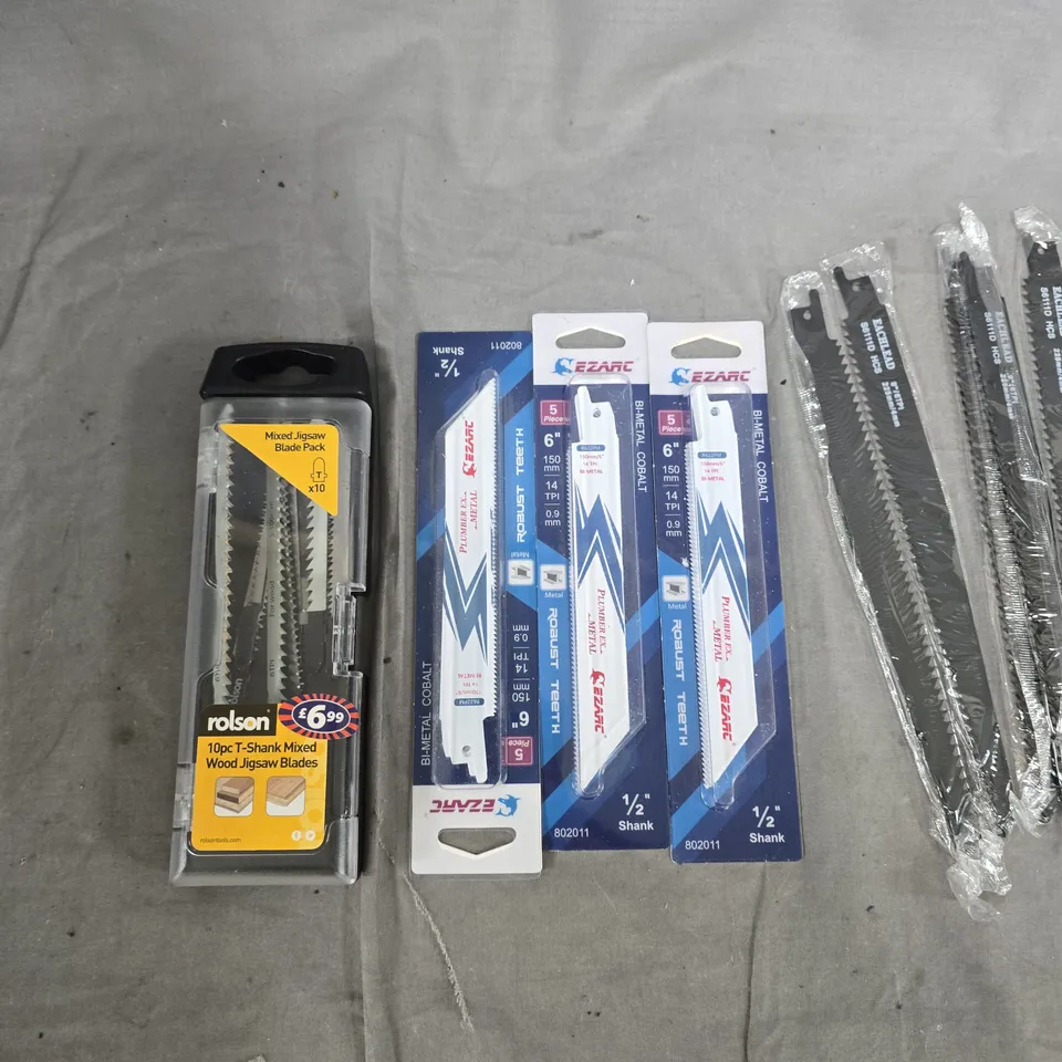 10 LOOSE JIGSAW BLADES AND 4 PACKS OF JIGSAW BLADES
