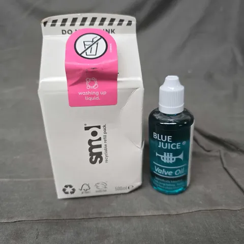 APPROXIMATELY 15 ASSORTED HOUSEHOLD ITEMS TO INCLUDE WASHING UP LIQUID & VALVE OIL 