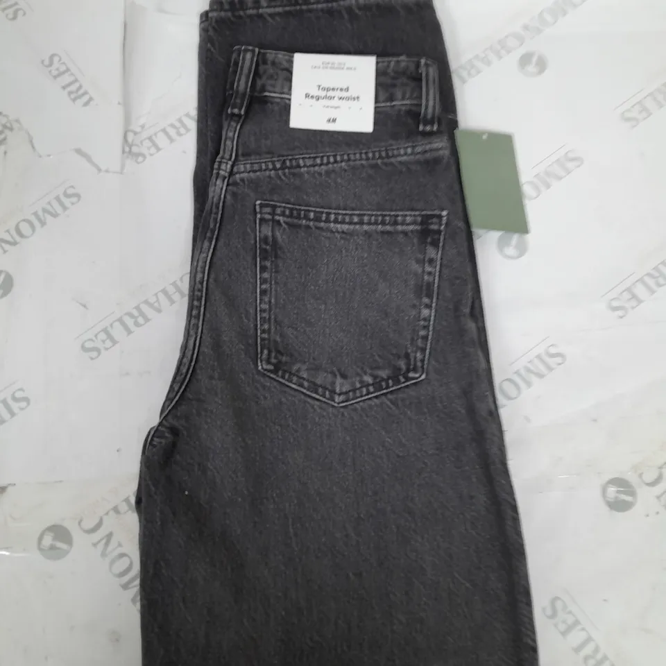 H&M TAPERED REGULAR WAIST DENIM JEANS SIZE 32