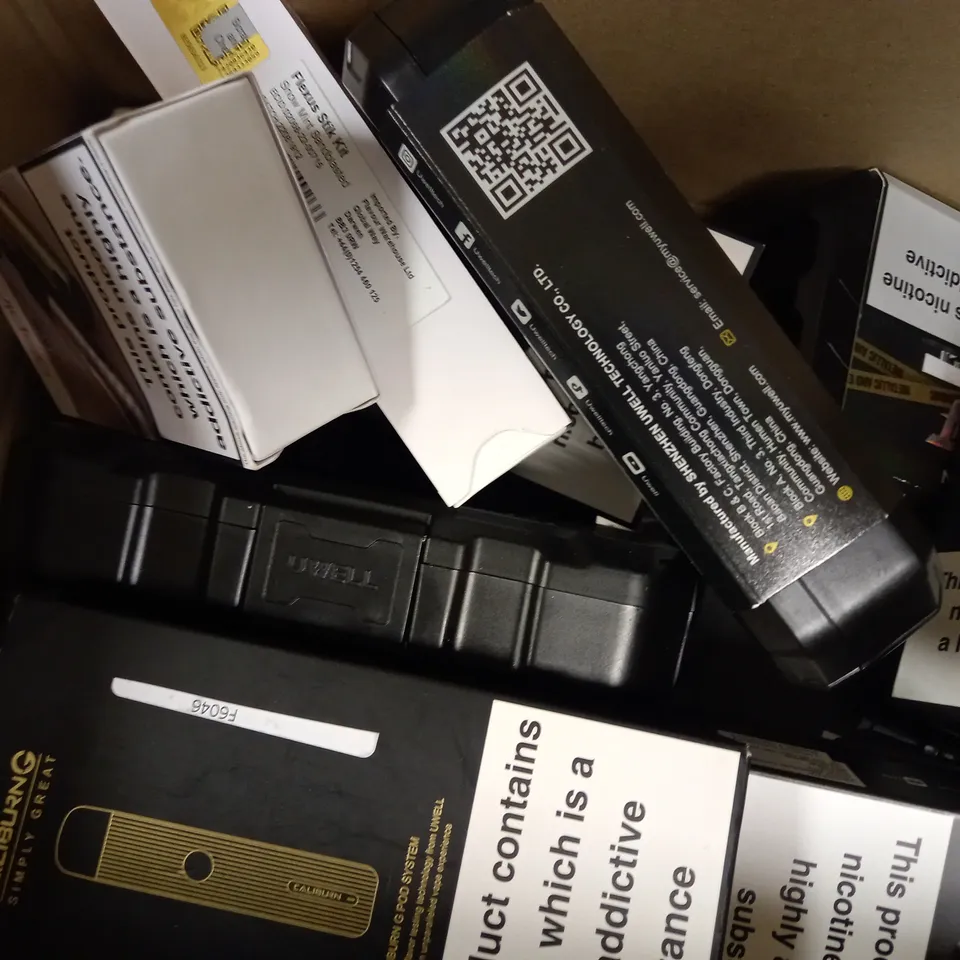 APPROXIMATELY 20 ASSORTED BOXED VAPING PRODUCTS TO INCLUDE INNOKIN VAPOURIZ V SWITCH, CALIBURN TENET POD SYSTEM, CALIBURN G POD SYSTEM ETC.