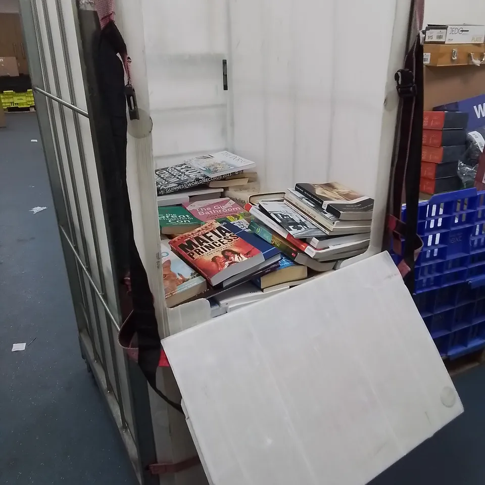 LARGE QUANTITY OF ASSORTED BOOKSTO INCLUDE 2024 STAMP CATALOGUE, POINTS SCOOBY DOO FOLKLORE AND THE COMEDY OF ERRORS