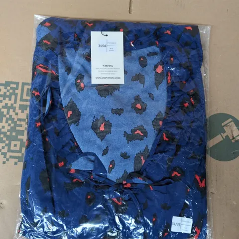 BAGGED CURVEWOW DRESS IN BLUE/RED ANIMAL PRINT SIZE 34/36