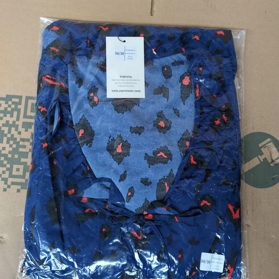 BAGGED CURVEWOW DRESS IN BLUE/RED ANIMAL PRINT SIZE 34/36