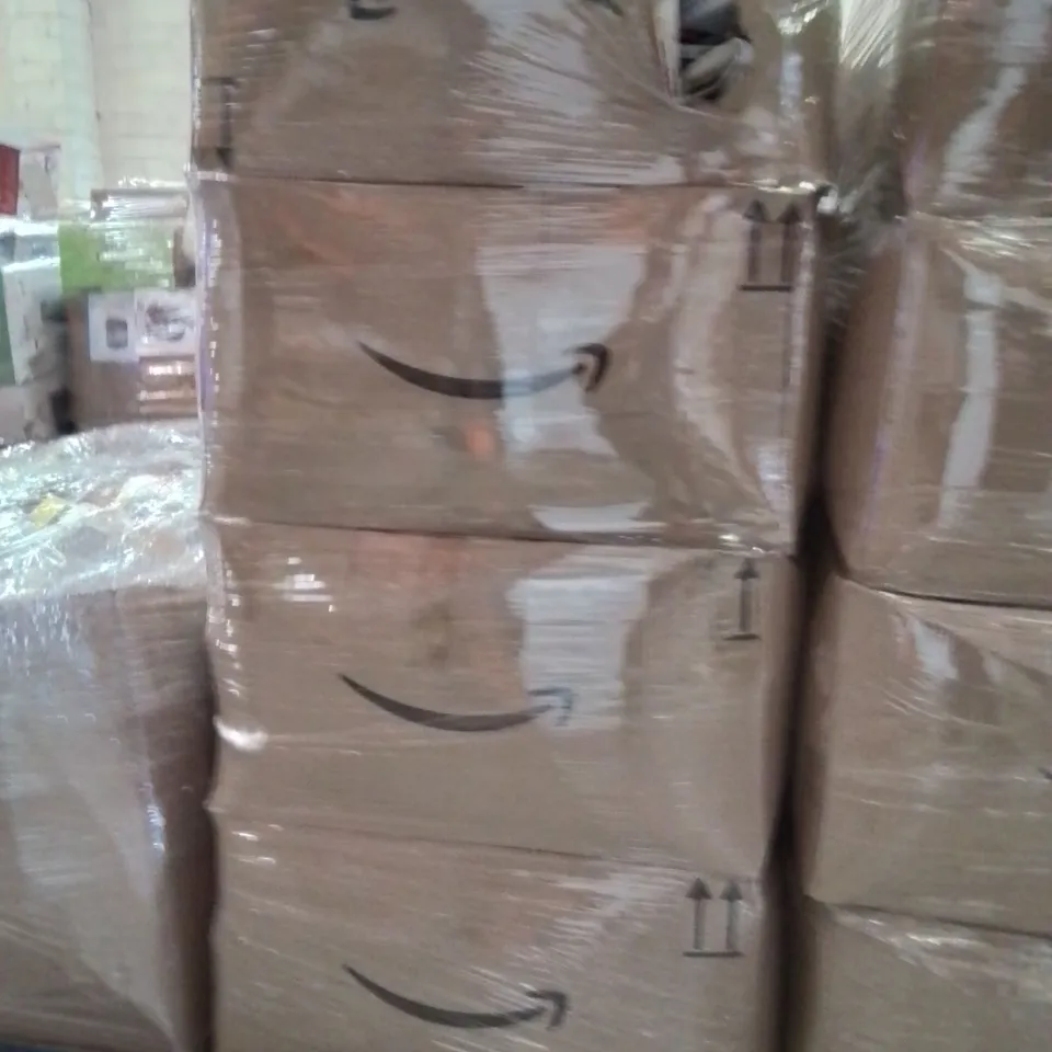 PALLET CONTAINING A LARGE QUANTITY OF PHONE CASES,SCREEN PROTECTORS 