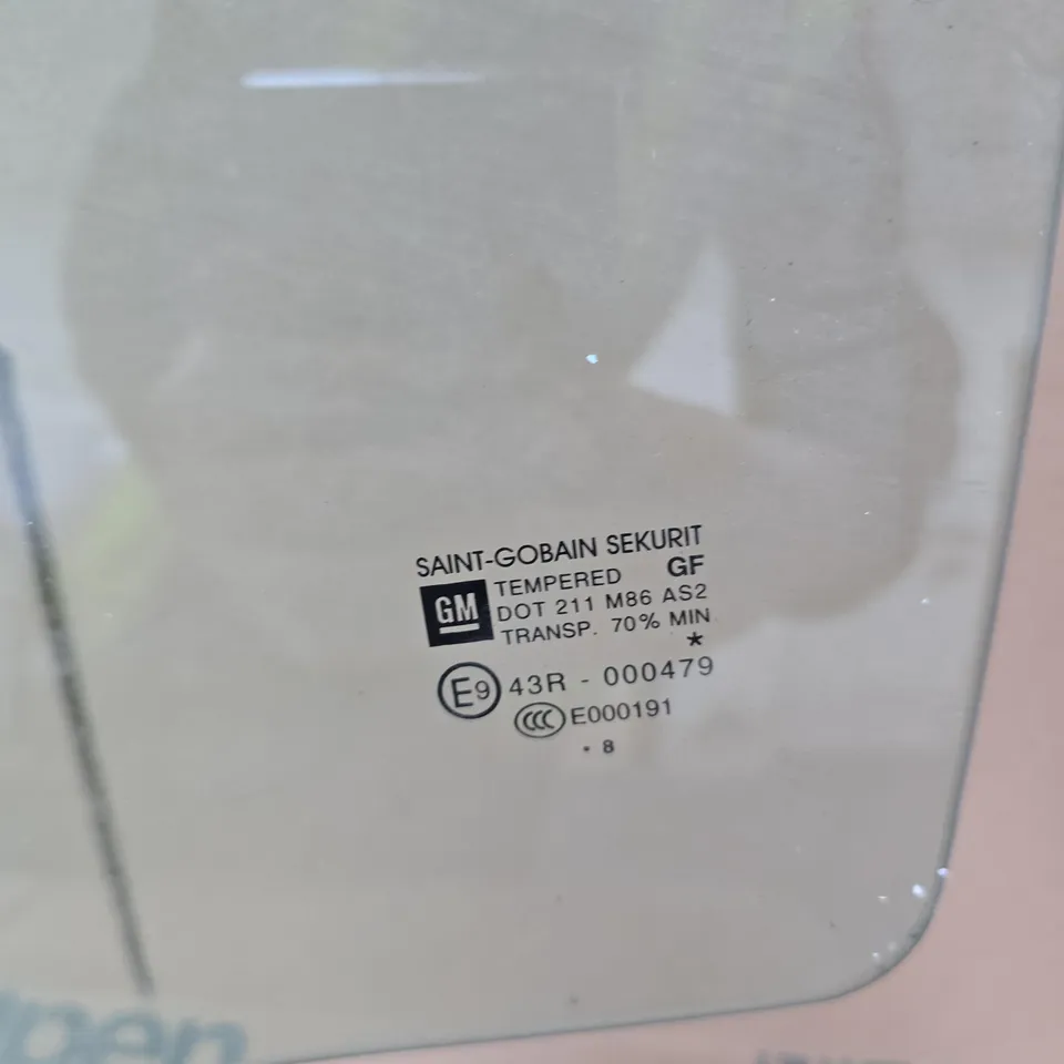 CORSA 2019 NEARSIDE REAR WINDOW GLASS – SAINT-GOBAIN SEKURIT TEMPERED